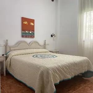 https://hotel-meson-fuente-del-pino.es-andalucia.com